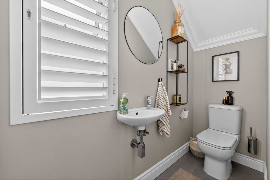 4 Bedroom Property for Sale in Parklands North Western Cape